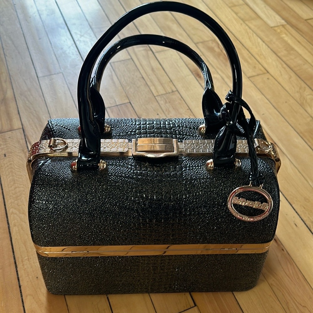 Doctor bag style purse.